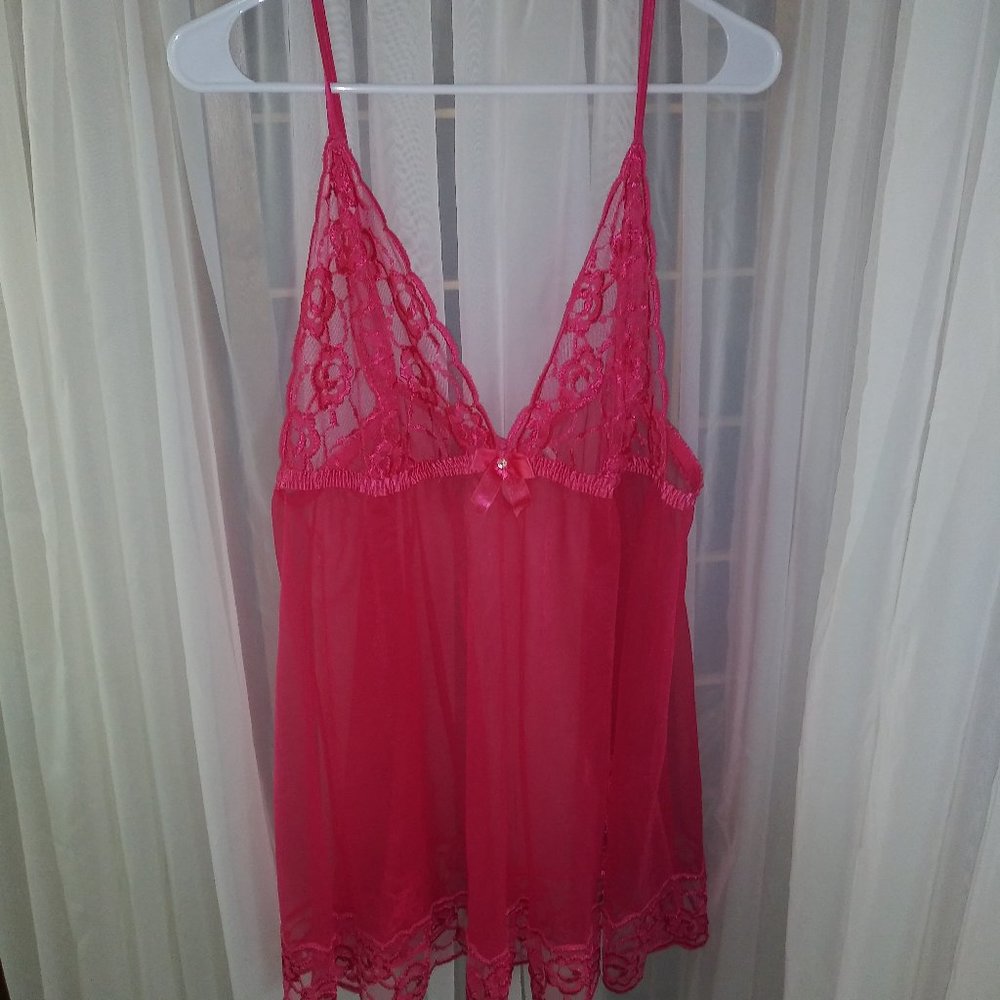 Fredricks of Hollywood Deeep Rose Short Nighty